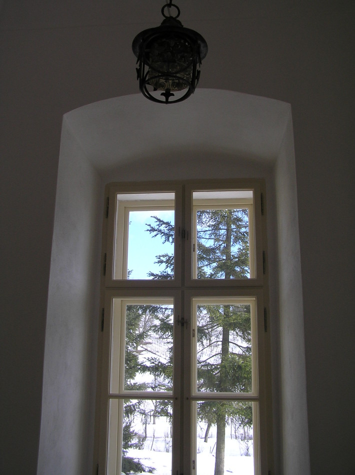 08
